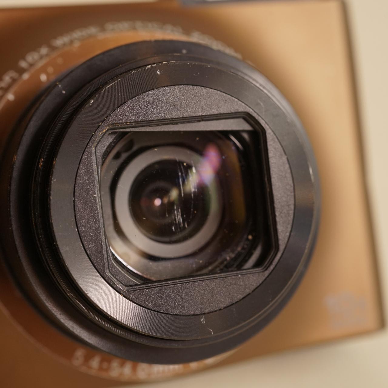 Nikon Coolpix S8000 Digital Camera | 14.2MP | Read Description | Brown