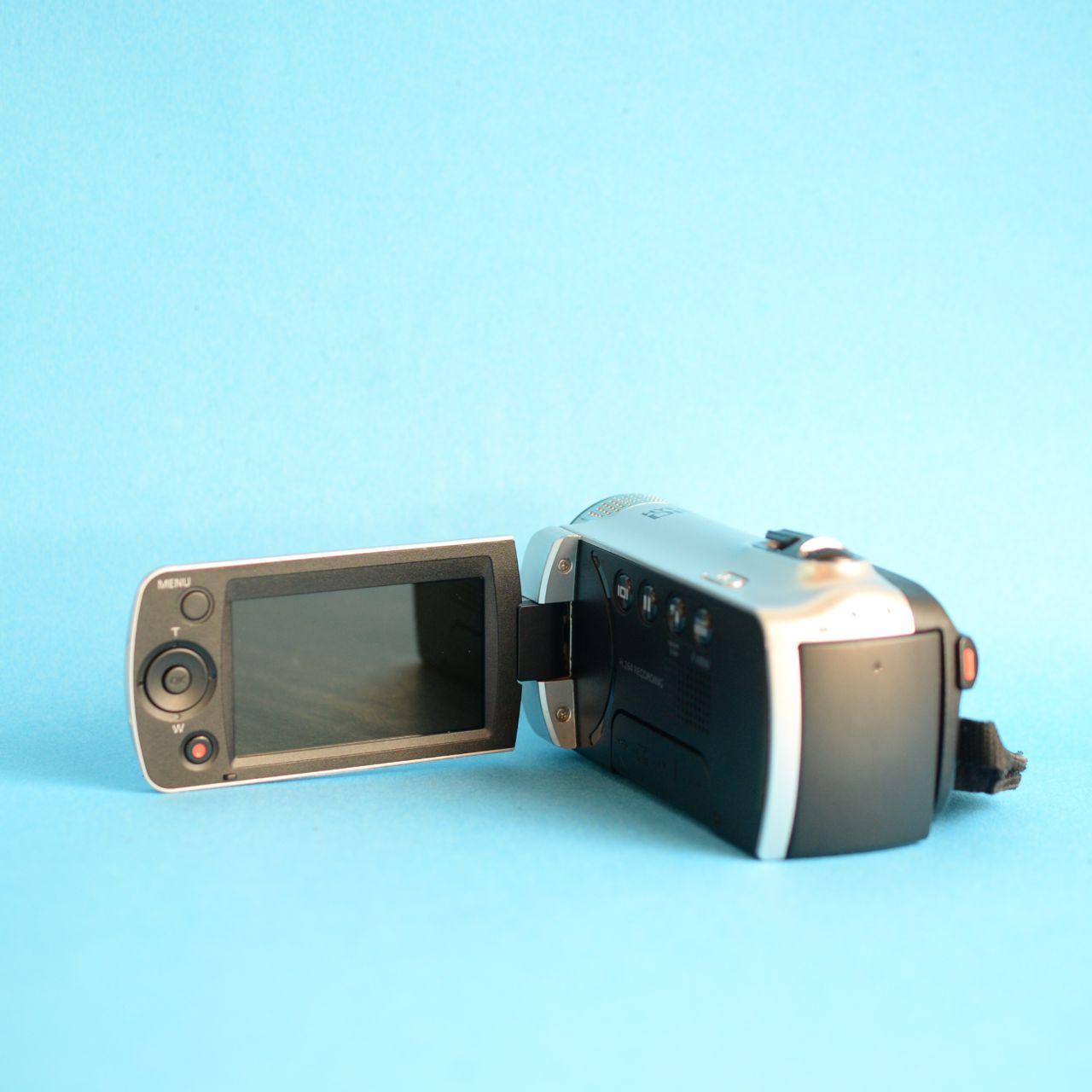 Samsung SMX-F50SN Digital Camcorder | Tested & Working | Silver