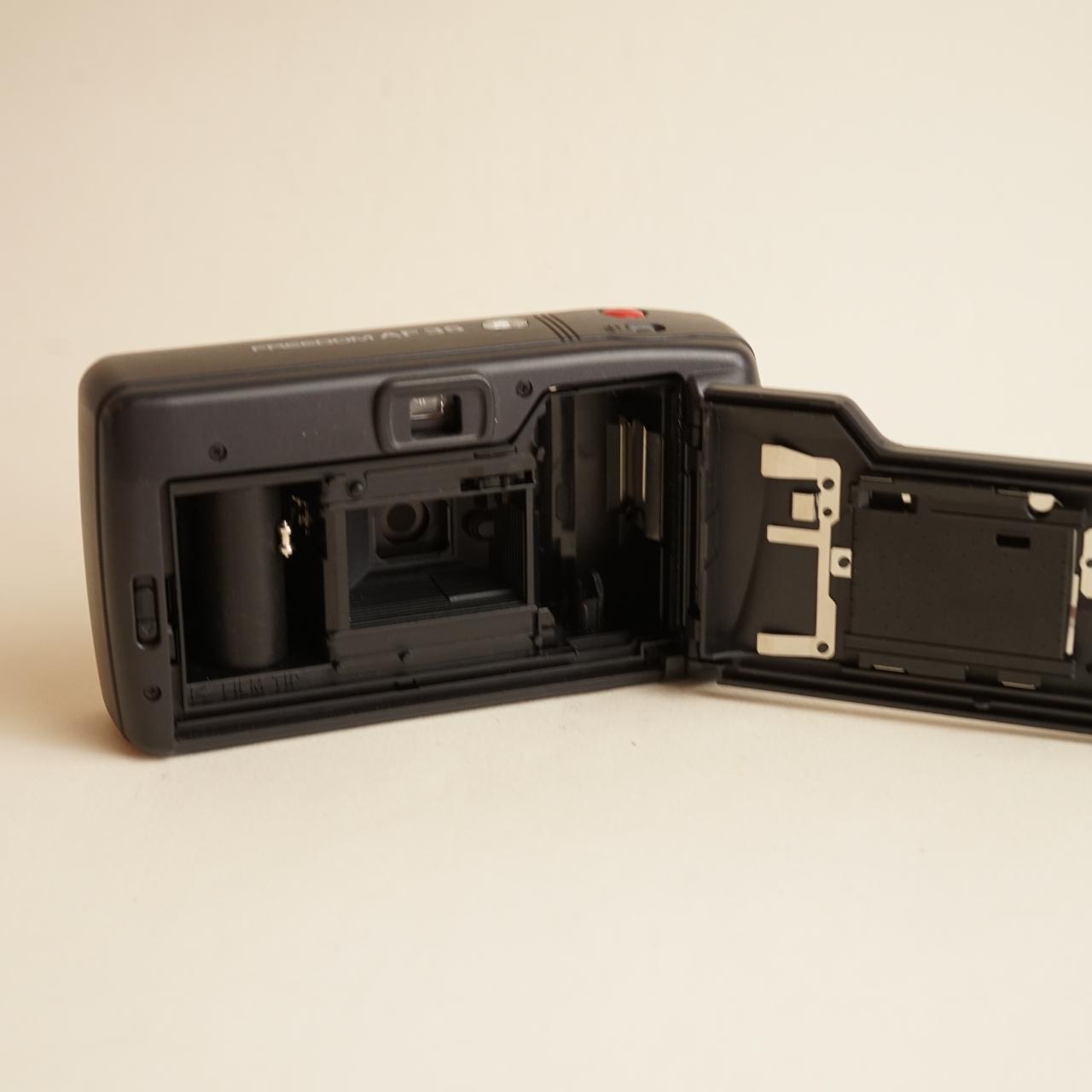 Minolta Freedom AF35 Film Camera | 35mm Point & Shoot | Tested & Working | Black