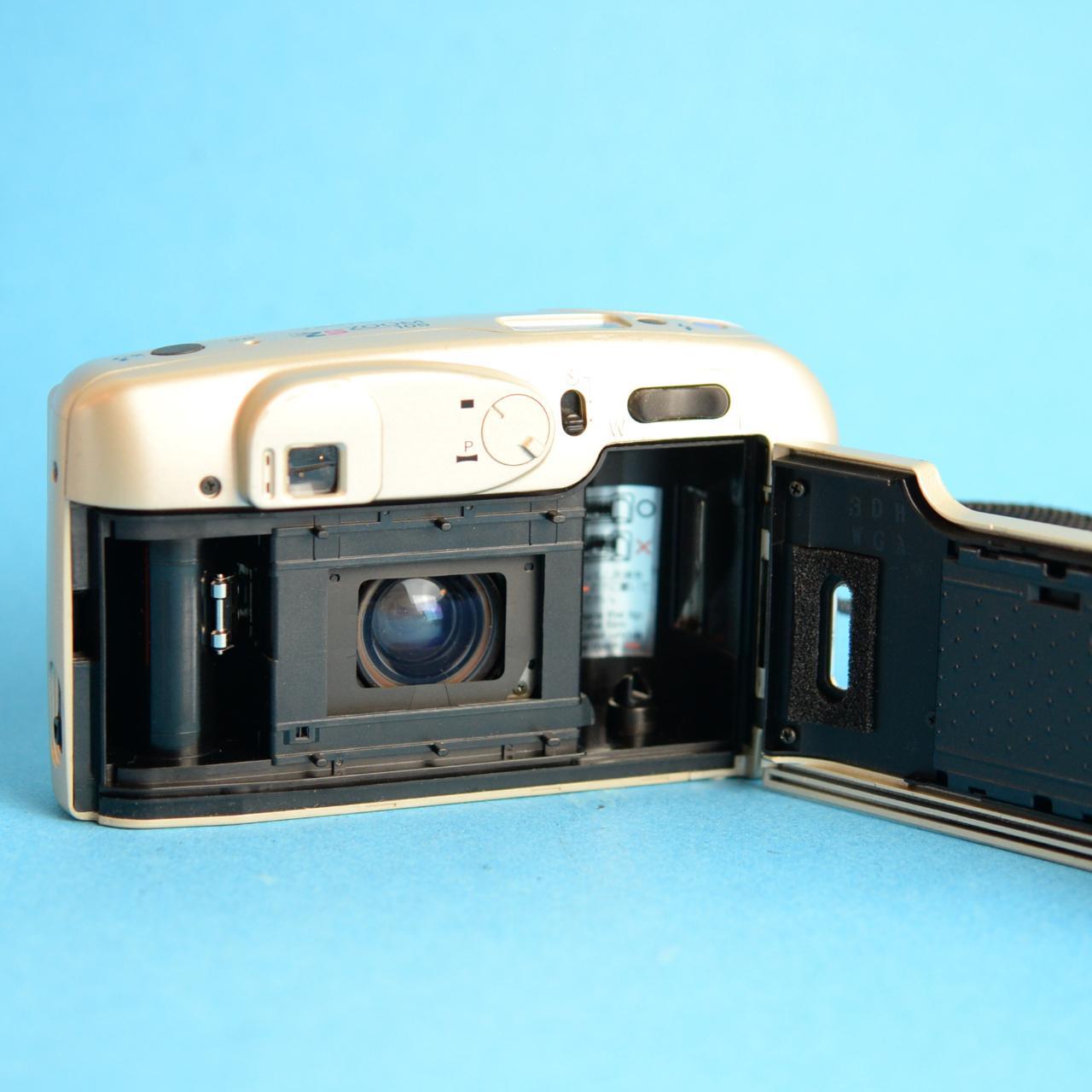 Yashica EZ5 Zoom 105 Film Camera | 35mm Point & Shoot | Tested & Working | Gold