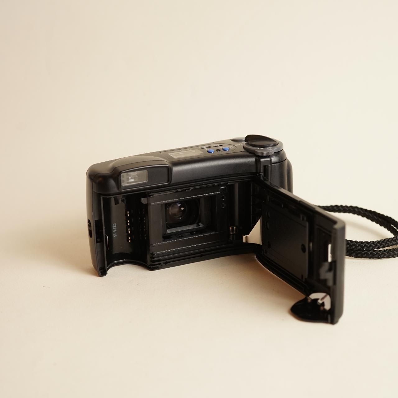 Olympus Infinity Zoom 211 Film Camera | 35mm Point & Shoot | Tested & Working | Black