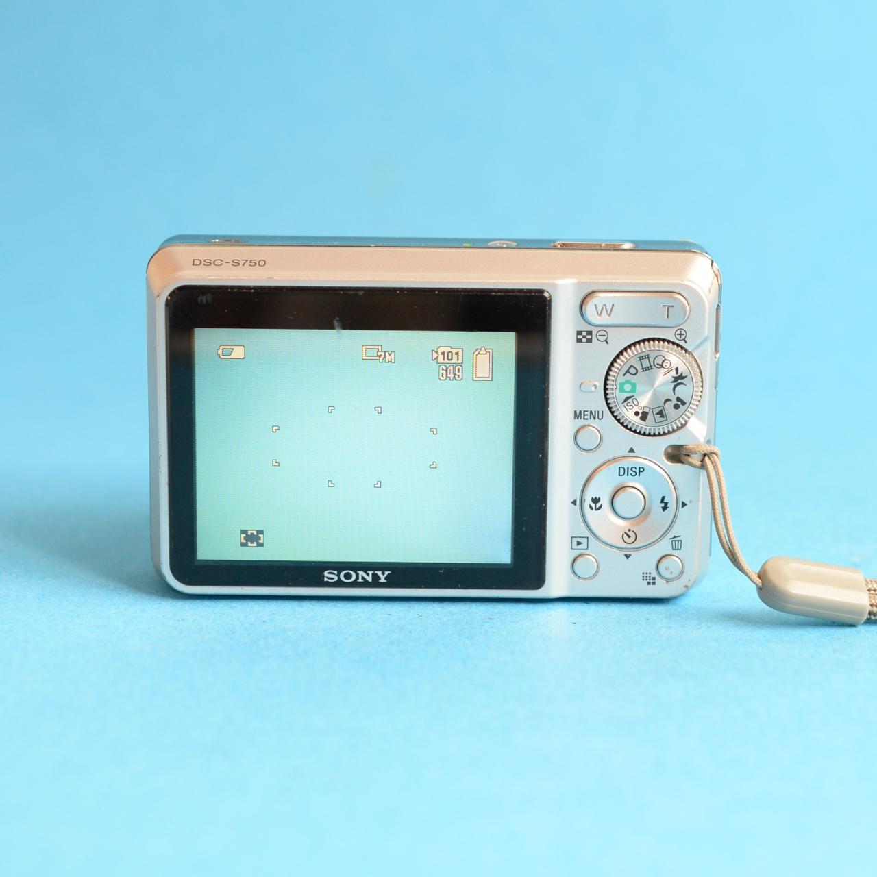 Sony CyberShot DSC-S750 Digital Camera | 7.2MP | Tested & Working | Silver