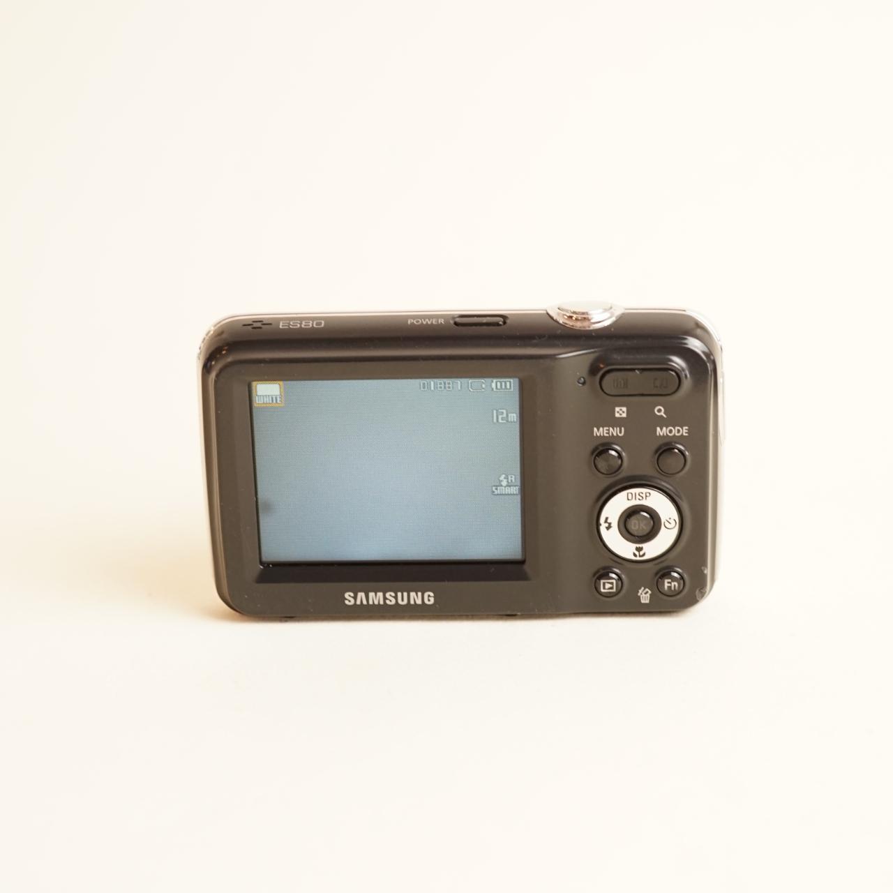 Samsung ES80 Digital Camera | 12.2MP | Read Description | Silver