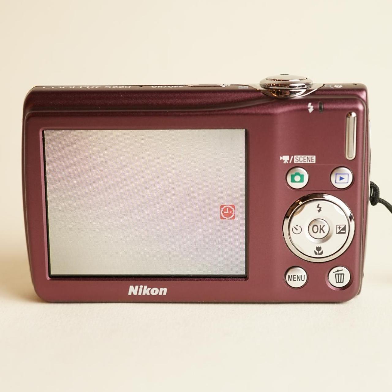 Nikon CoolPix S220 Digital Camera | 10MP | Tested & working | Burgundy