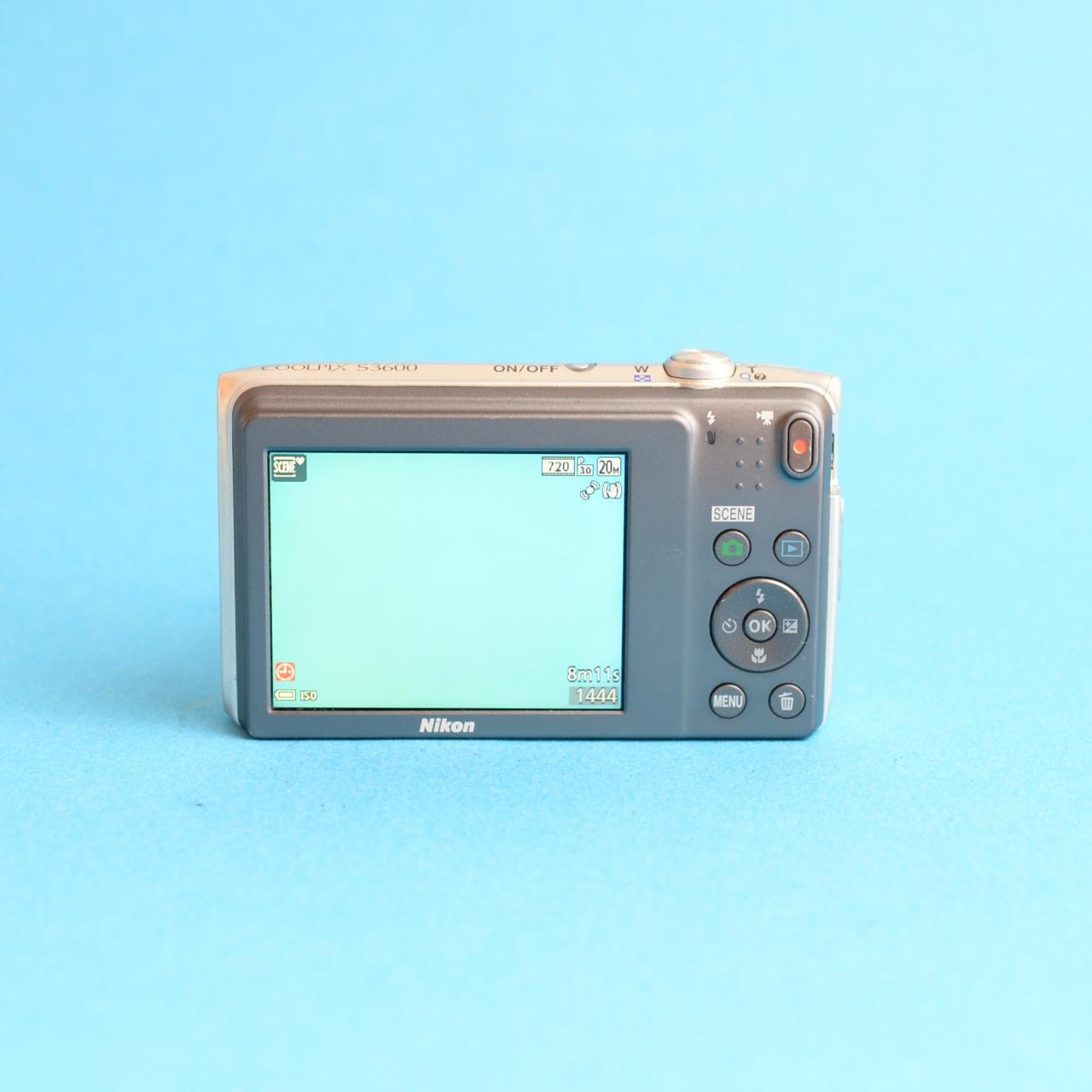 Nikon Coolpix S3600 Digital Camera | 20.1MP | Tested & Working | Silver