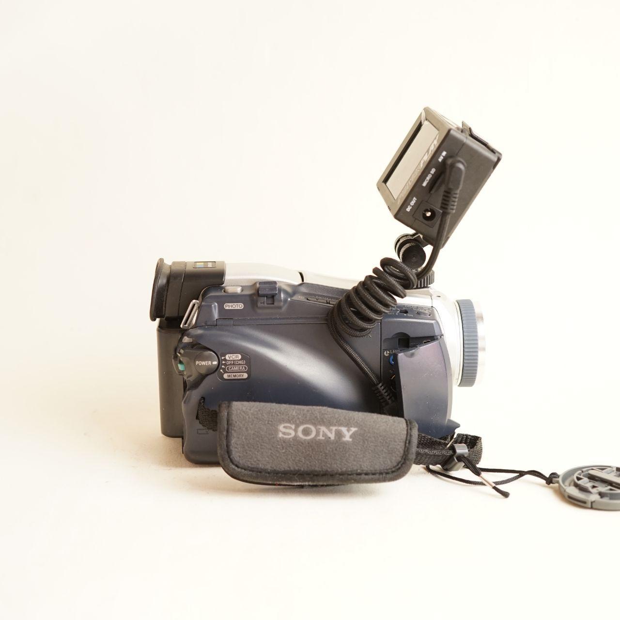 Sony Handycam DCR-TRV18 MiniDV Camcorder with Tapeless Setup | Tested & Working | Silver