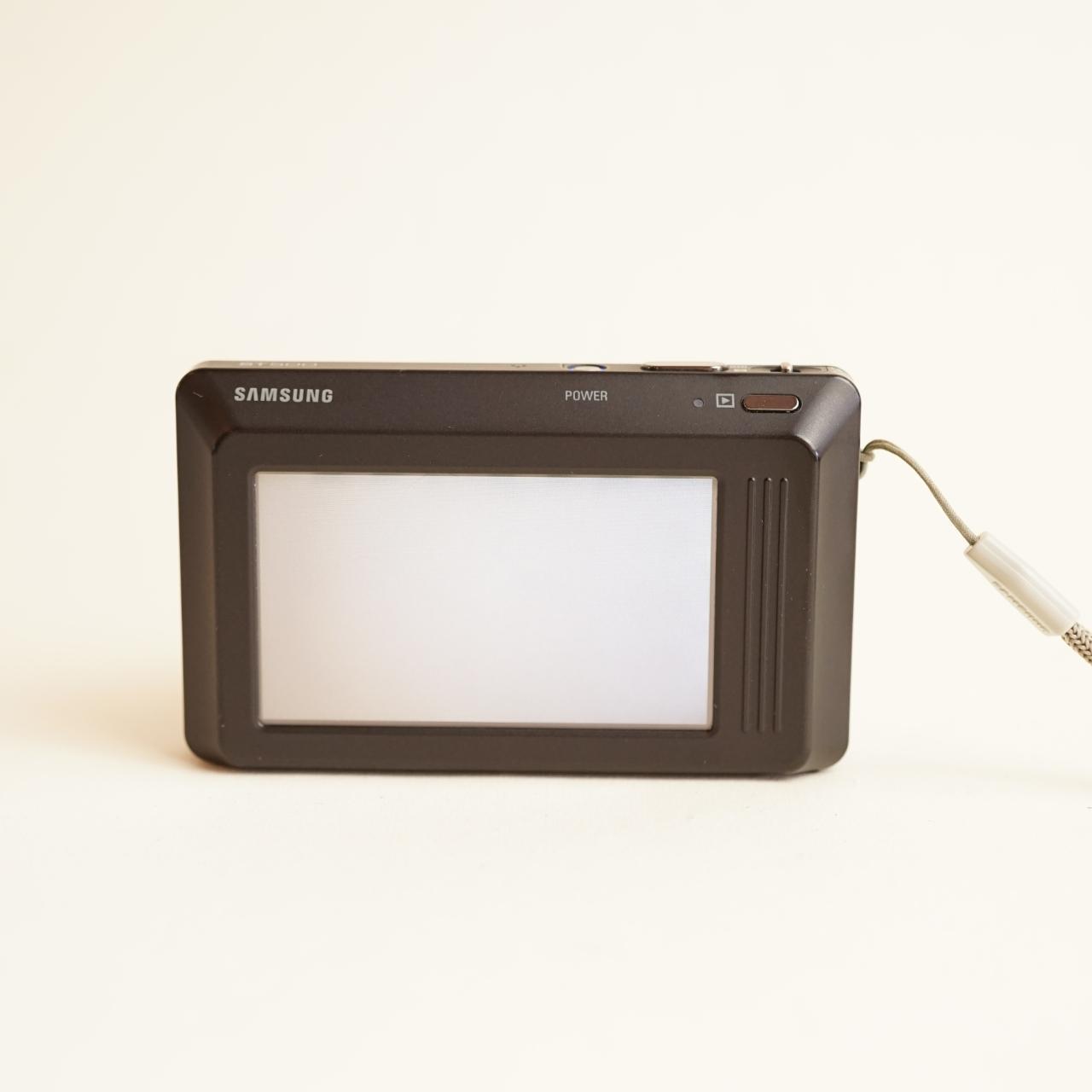 Samsung ST500 Digital Camera | 12.2MP | Tested & Working | Black w/Blue Trim