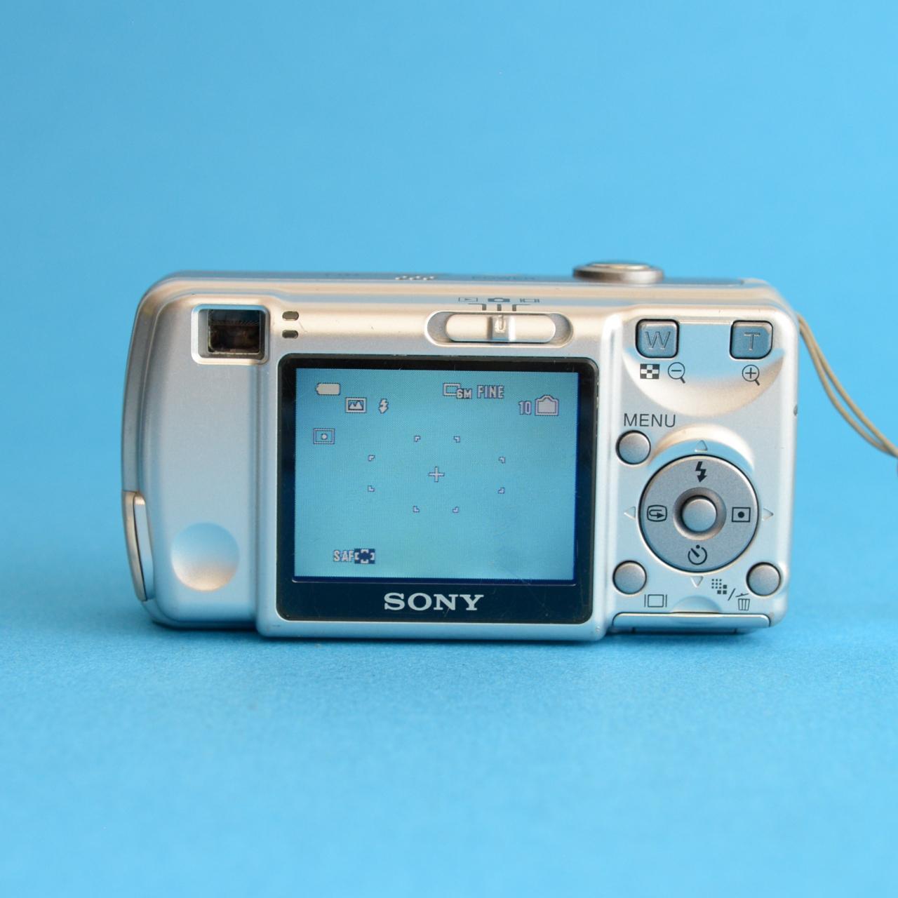 Sony Cyber-Shot DSC-S600 | 6MP Digital camera | Silver