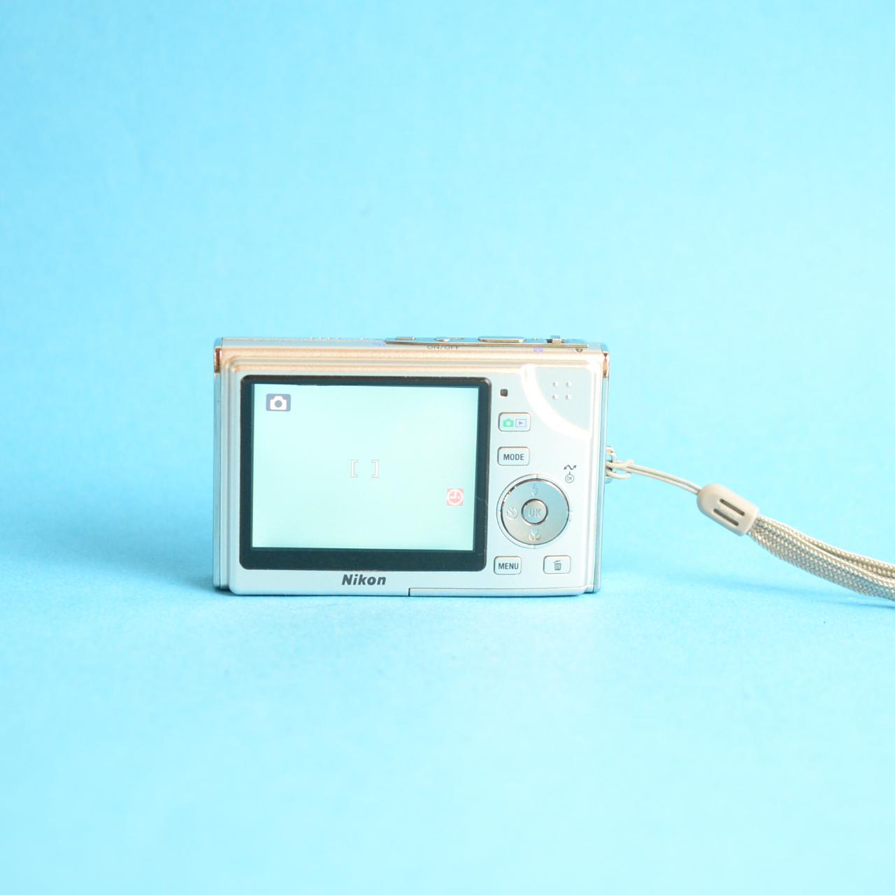 Nikon Coolpix S9 Digital Camera | 6MP | Tested & Working | Silver