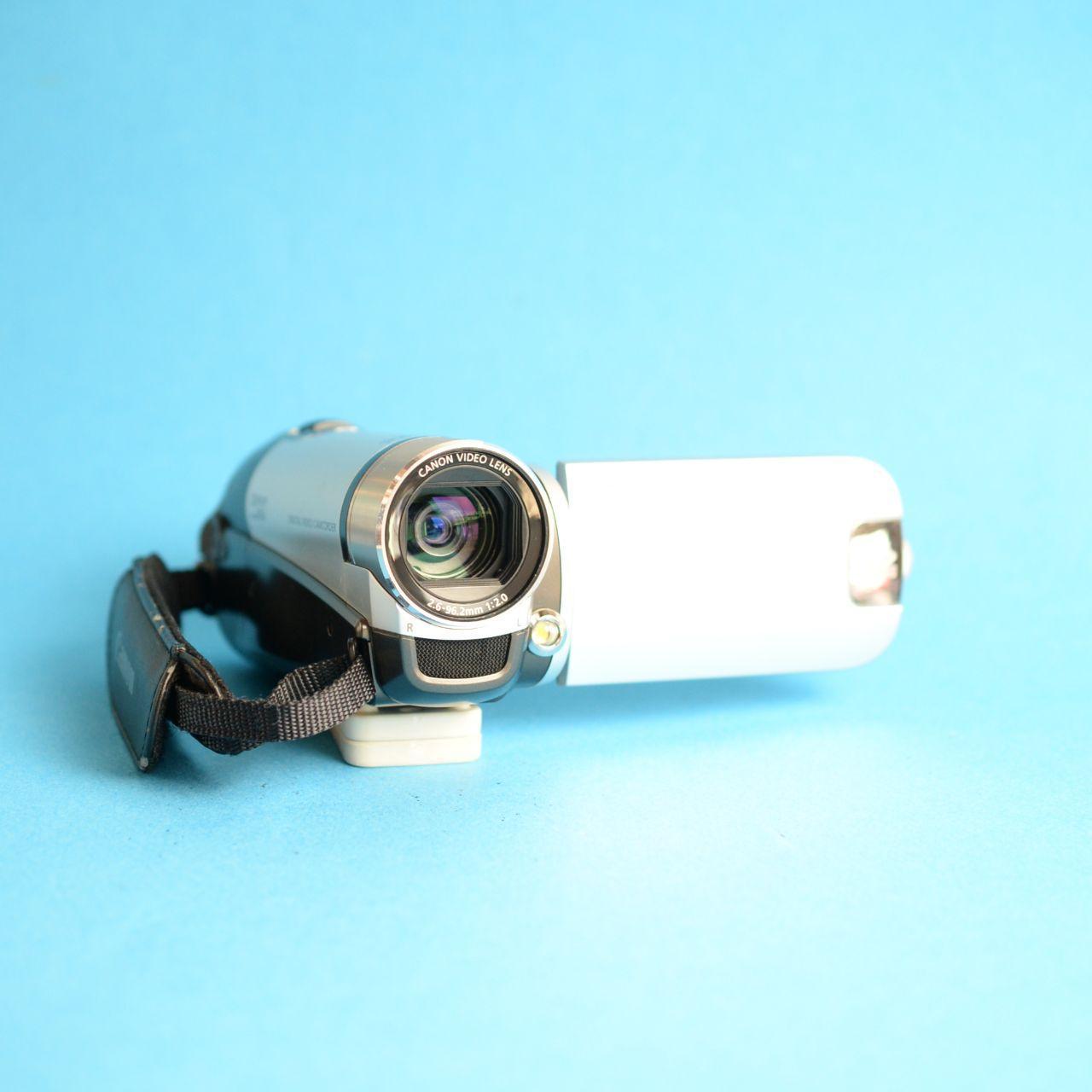 Canon FS200 Camcorder | Tested & Working | Silver