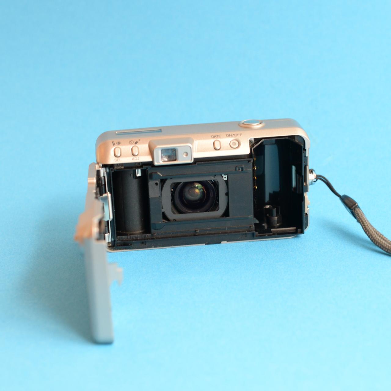Minolta Freedom Zoom 115 Date Film Camera | 35mm Point & Shoot | Tested & Working | Silver