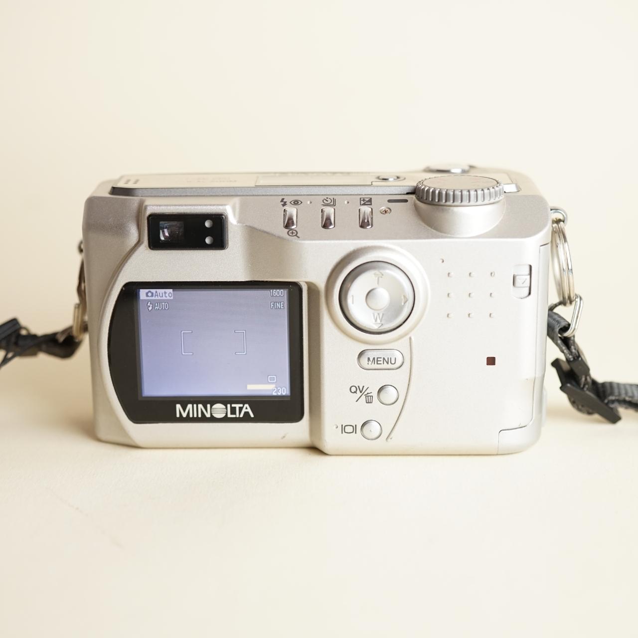 Minolta DiMAGE S404 | 4MP Digital Camera | Tested & Working | Silver