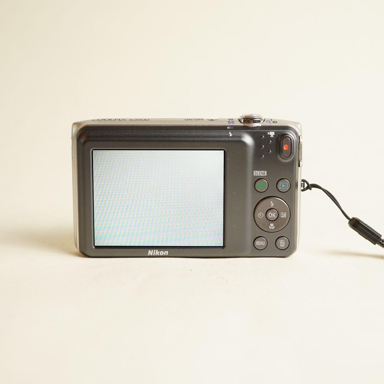 Nikon Coolpix S3500 Digital Camera | 20.1MP | Tested & Working | Silver