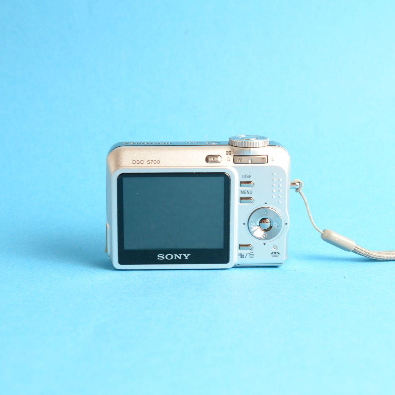 Sony Cyber-shot DSC-S700 Digital Camera | 7.2MP | Tested & Working | Silver