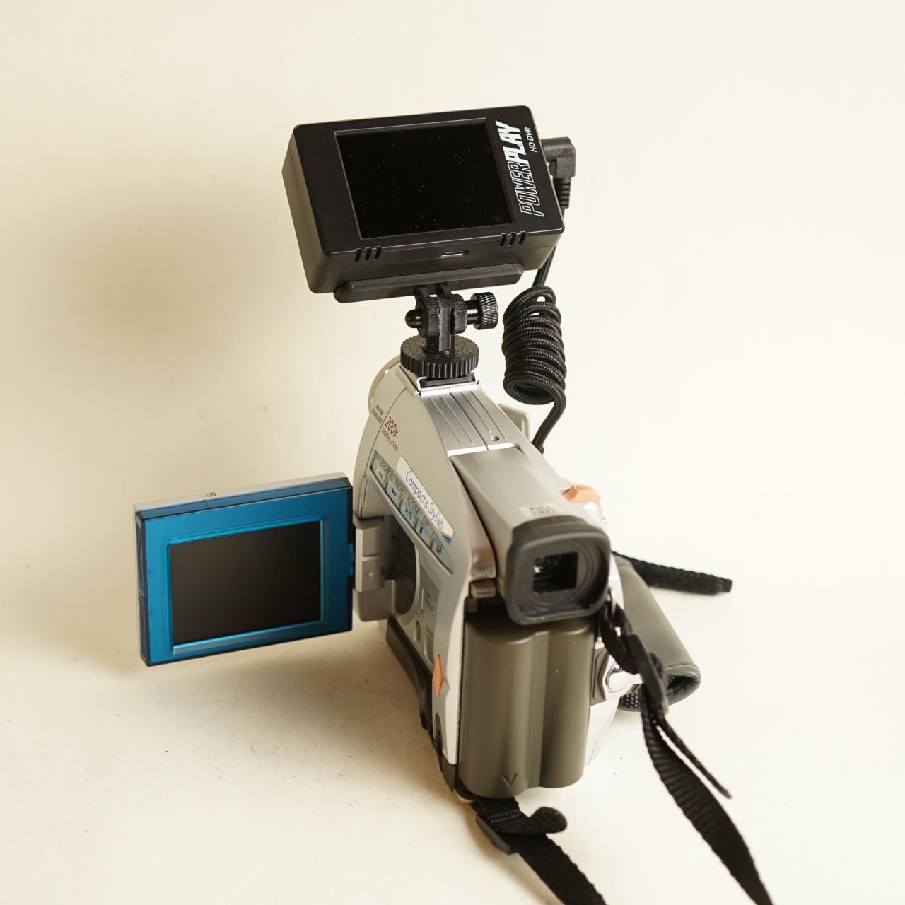 Canon ZR10 Digital Camcorder with Tapeless Setup | Read Description | Silver