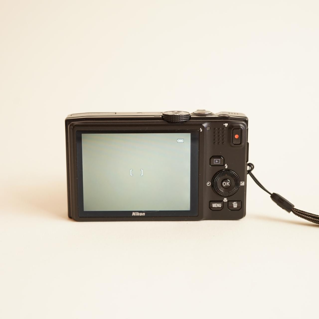 Nikon Coolpix S8200 Digital Camera | 16.1MP | Tested & Working | Black