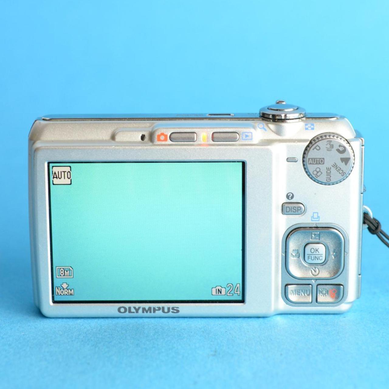 Olympus FE-340 | 8MP Digital Camera | Tested & Working | Silver