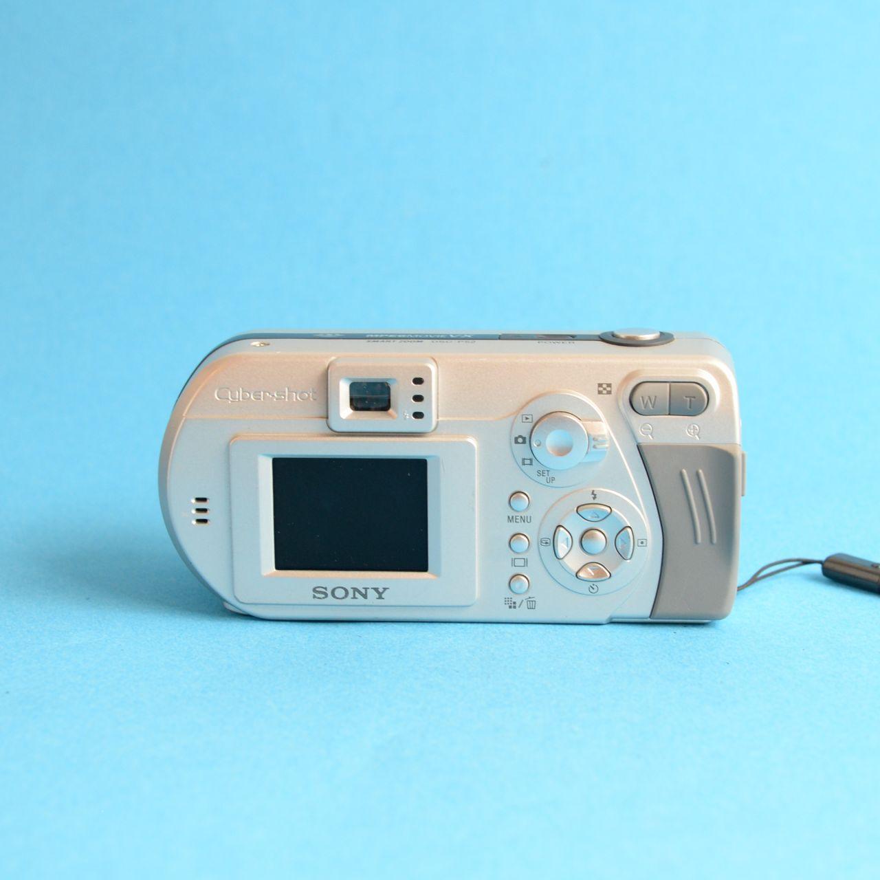 Sony Cybershot DSC-P52 Digital Camera | 3.2MP | Tested & Working | Silver