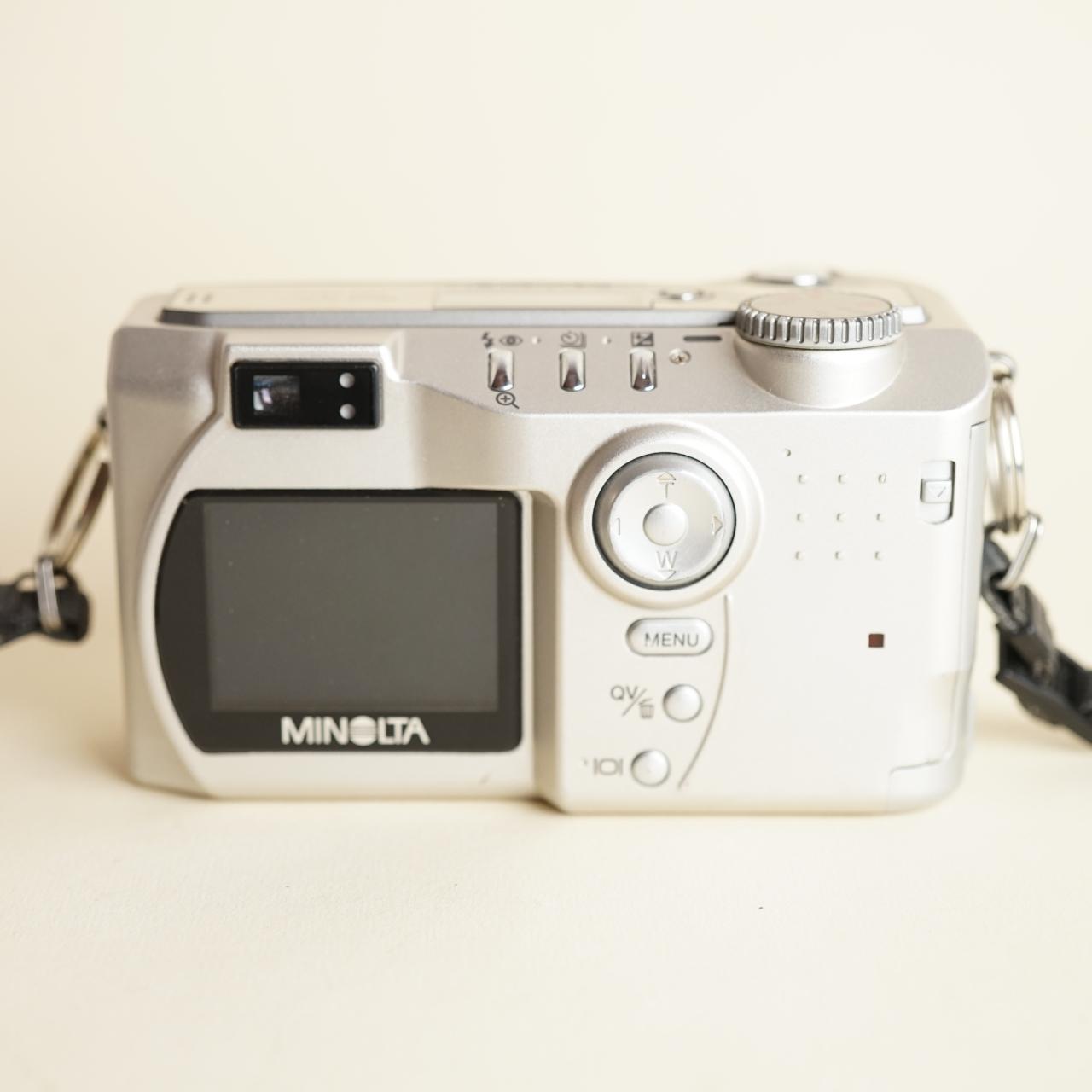 Minolta DiMAGE S404 | 4MP Digital Camera | Tested & Working | Silver