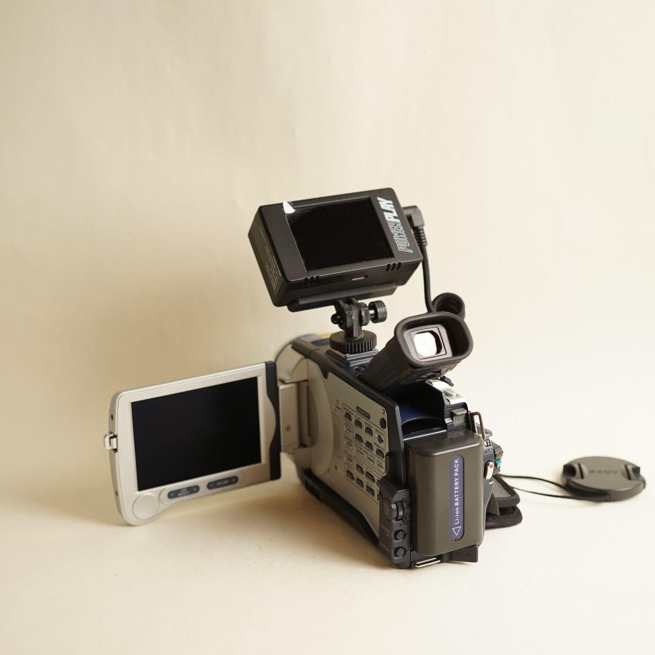 Sony Handycam DCR-TRV30 MiniDV Camcorder with Tapeless Setup