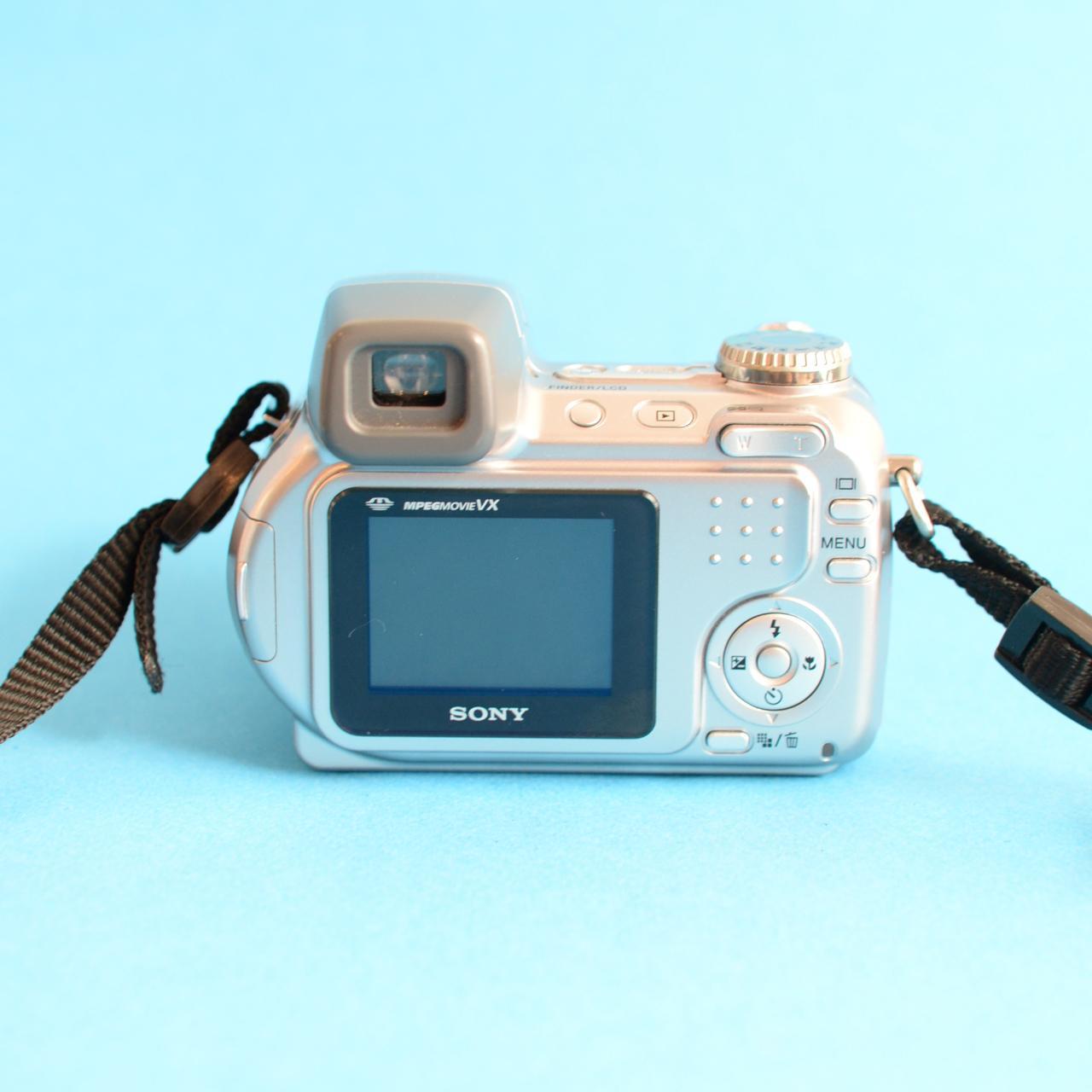 Sony CyberShot DSC-H2 Digital Camera | 6MP | Tested & Working | Silver