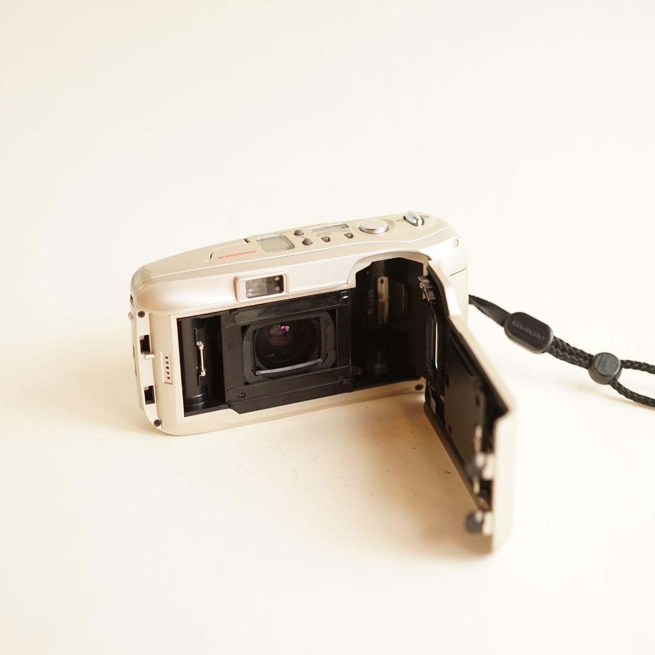 Olympus Infinity Stylus Zoom 70 Film Camera | 35mm Point & Shoot | Tested & Working | Cream