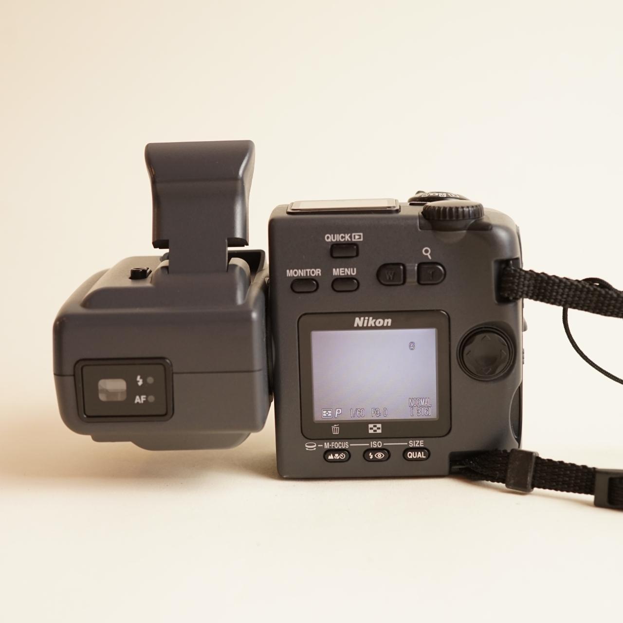 Nikon Coolpix 995 Digital Camera | 3.34MP | Tested & Working | Grey