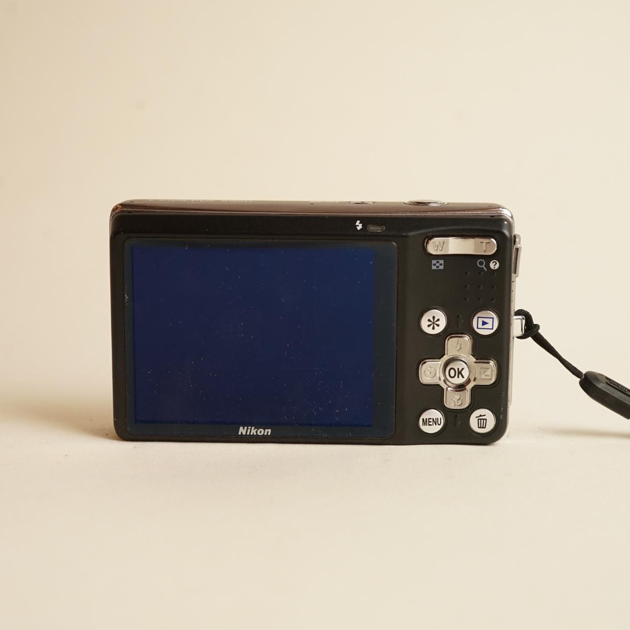 Nikon Coolpix S560 Digital Camera | 10MP | Tested & Working | Black
