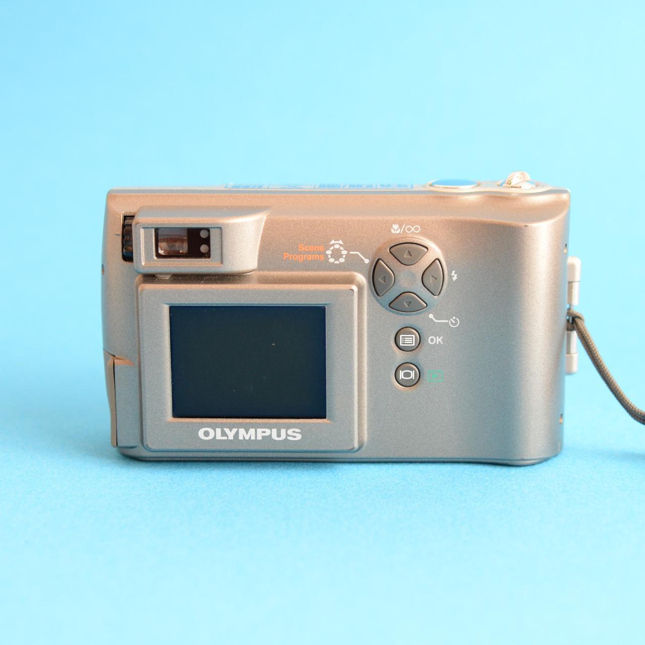 Olympus Camedia D-550 Zoom Digital Camera | 3.0MP | Tested & Working | Silver