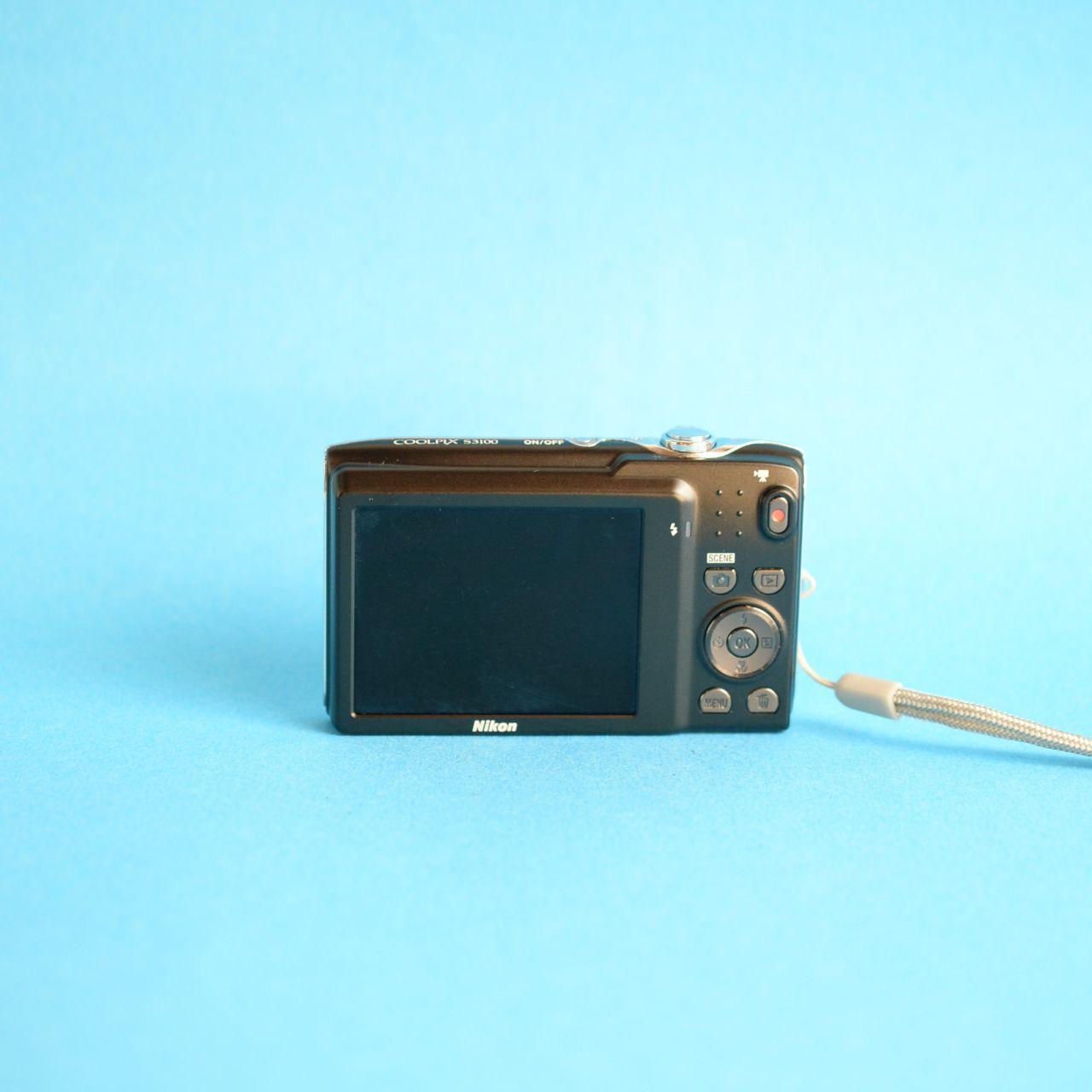 Nikon Coolpix S3100 Digital Camera | 14MP | Tested & Working | Silver