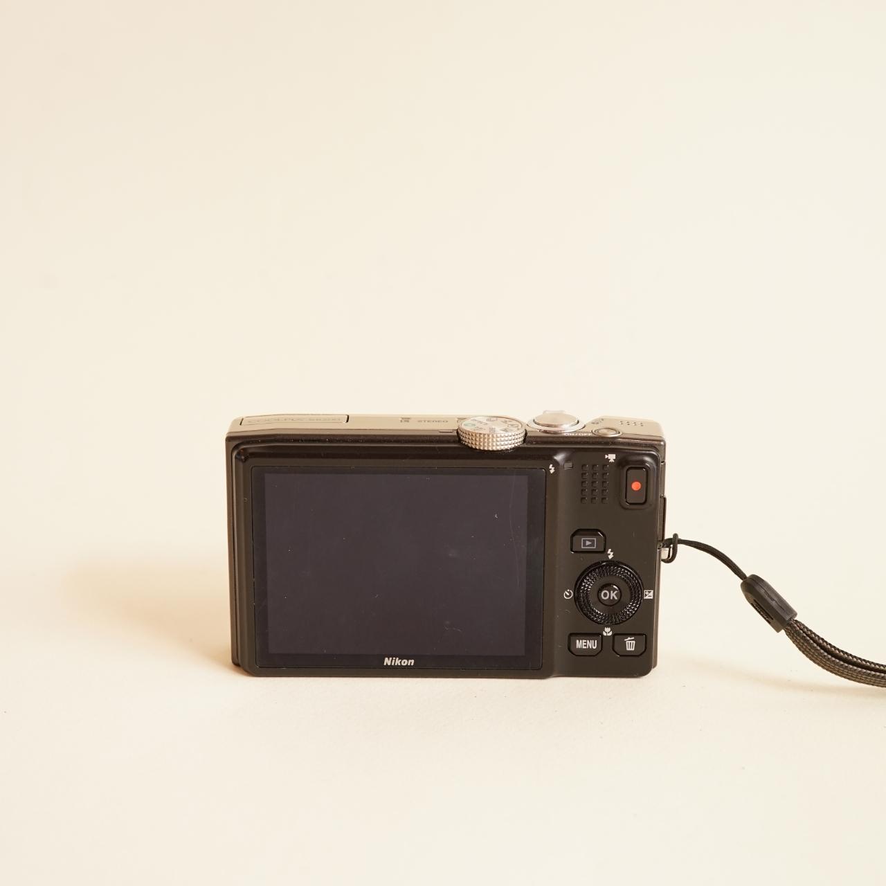 Nikon Coolpix S8200 Digital Camera | 16MP | Tested & Working | Silver