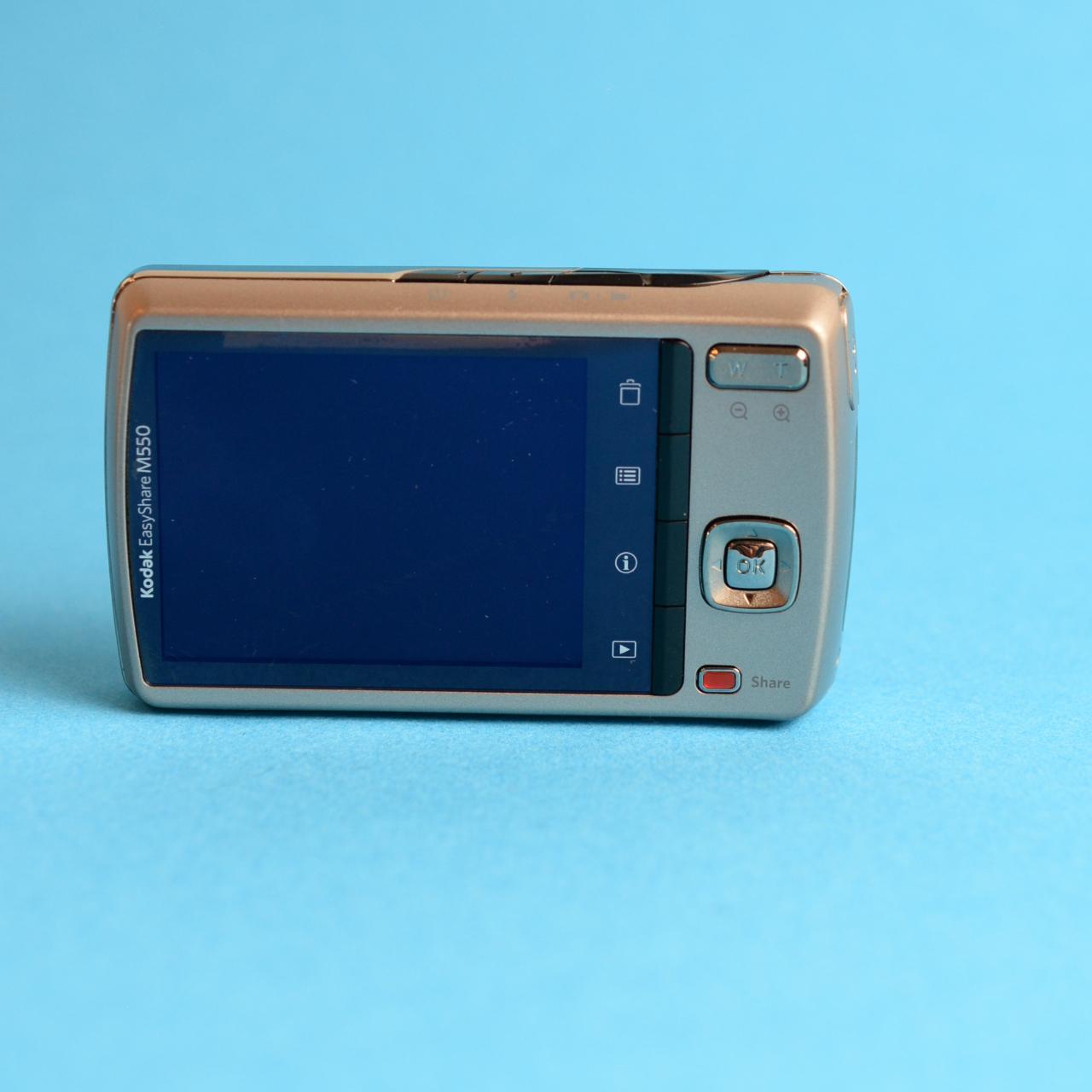 Kodak EasyShare M550 | 12MP | Tested & Working | Silver