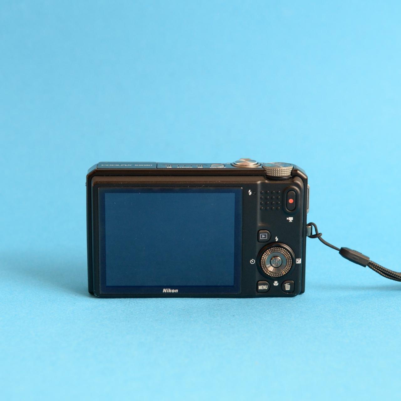 Nikon Coolpix S9050 Digital Camera | 12MP | Tested & Working | Silver