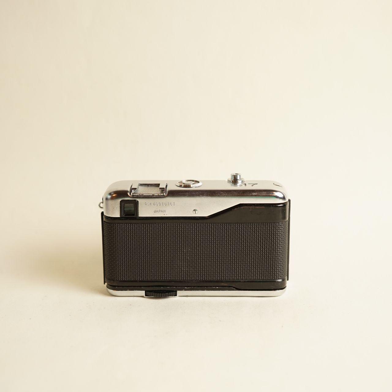 Yashica Half 17 Film Camera | 35mm Point & Shoot | Tested & Working | Silver & Black