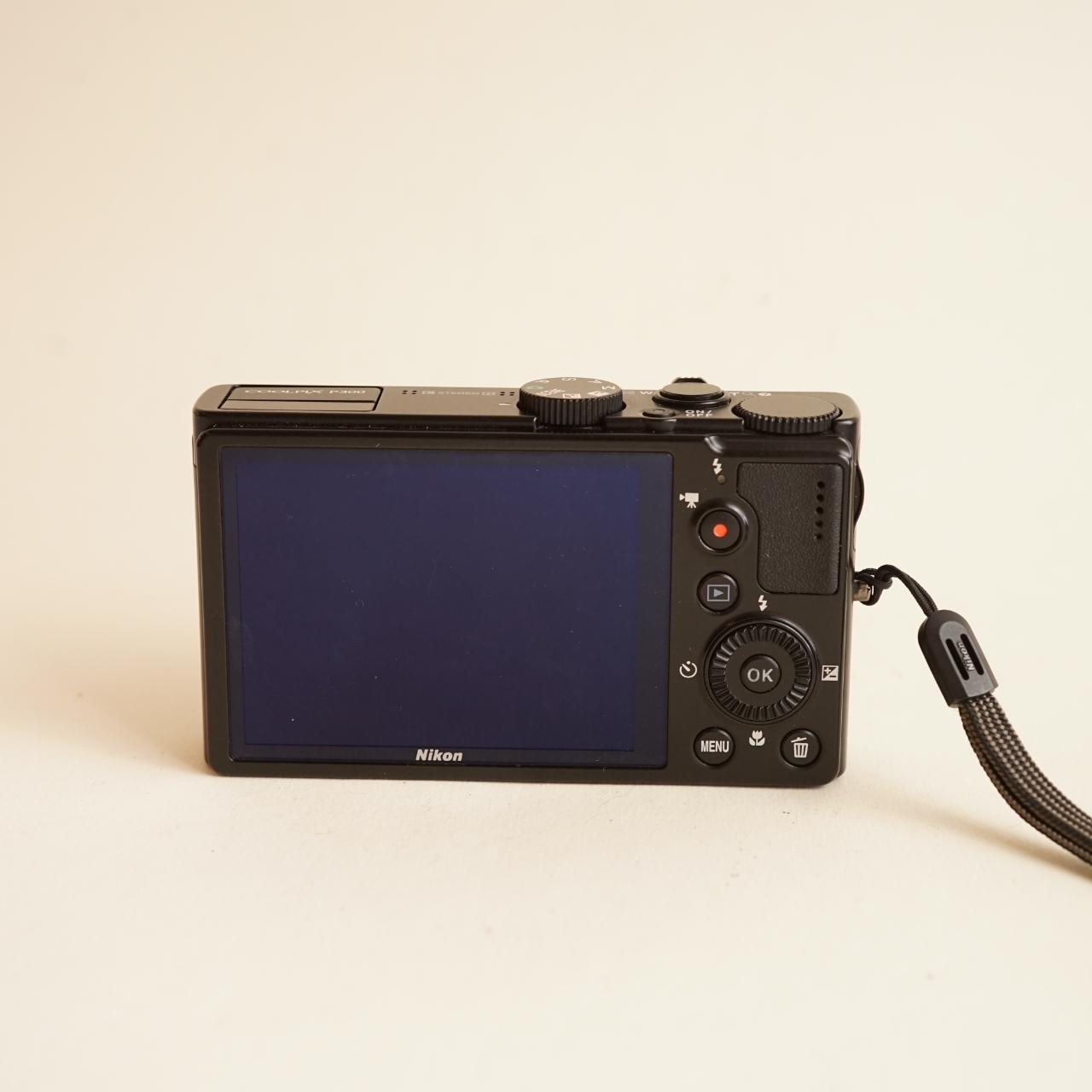Nikon Coolpix P300 Digital Camera | 12.2MP | Tested & Working | Black