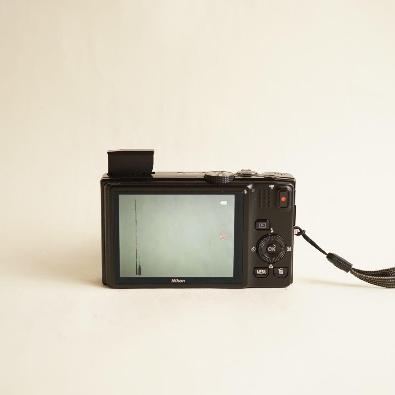 Nikon Coolpix S8200 Digital Camera | 16.1MP | Read Description | Black