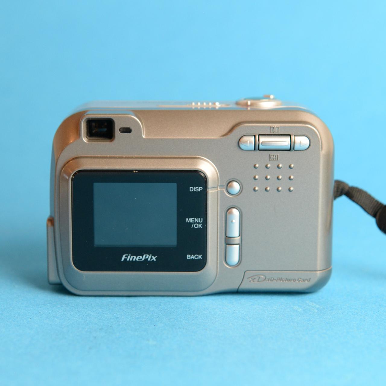 Fujifilm FinePix 2650 Digital Camera | 2.0MP | Tested & Working | Silver