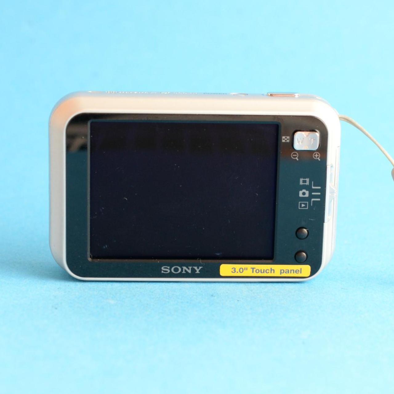 Sony Cyber-shot DSC-N1 Digital Camera | 8MP | Tested & Working | Silver