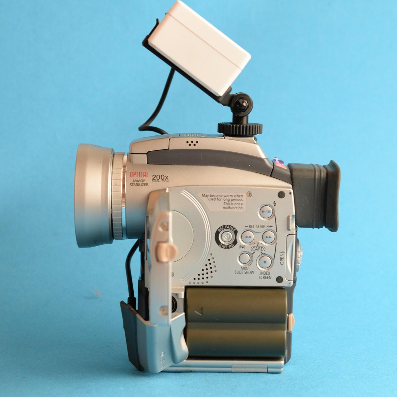 Canon Optura 100 Digital Camcorder with Tapeless Accessories | Camcorder | Tested & Working | Silver