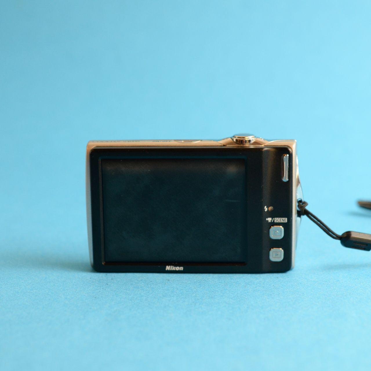 Nikon Coolpix S4000 Digital Camera | 12.0MP | Tested & Working | Silver