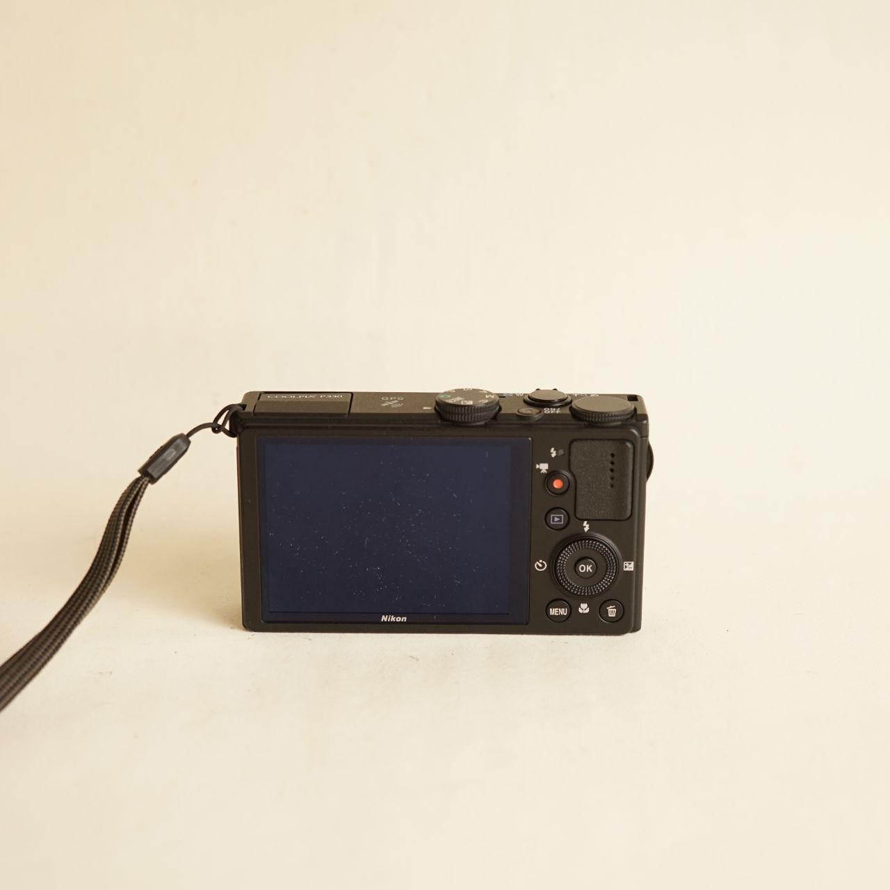 Nikon Coolpix P330 Digital Camera | 12.2MP | Tested & Working | Black