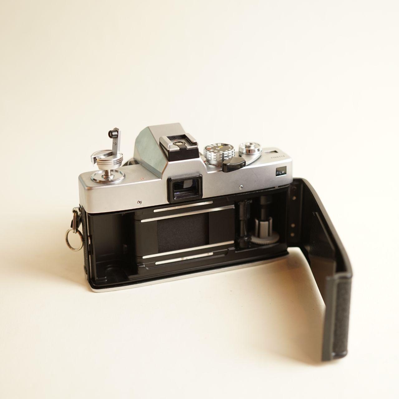 Minolta SRT 202 Film Camera | 35mm SLR | FULLY CLA'D | Silver & Black