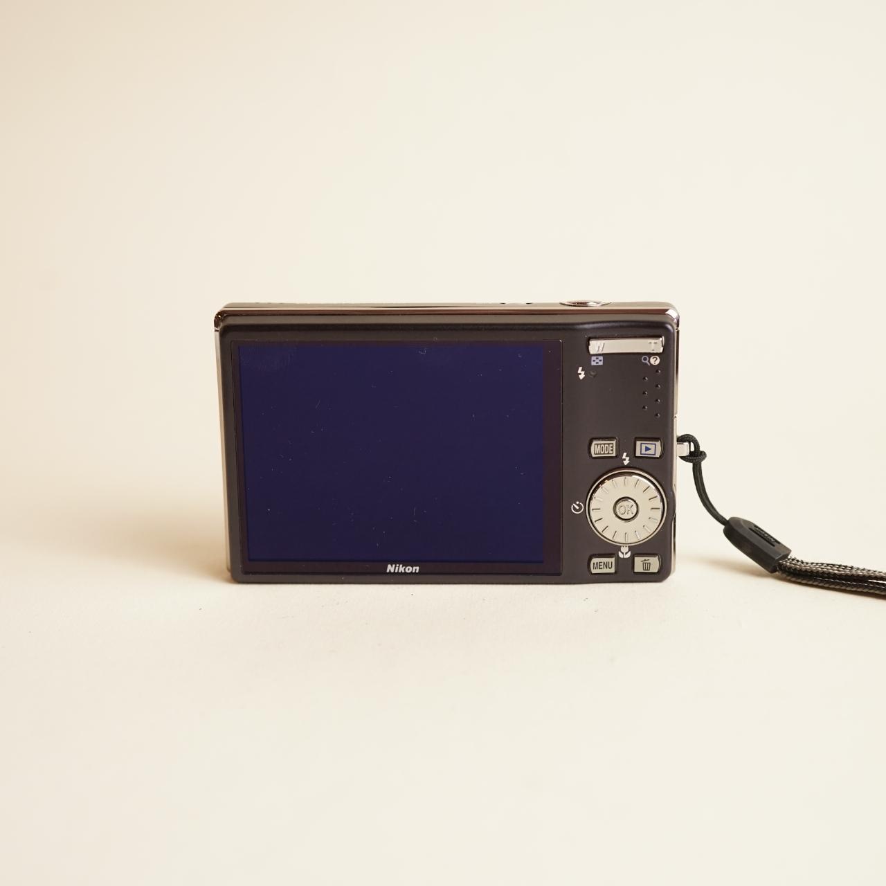Nikon Coolpix S610 Digital Camera | 10MP | Tested & Working | Dark Purple