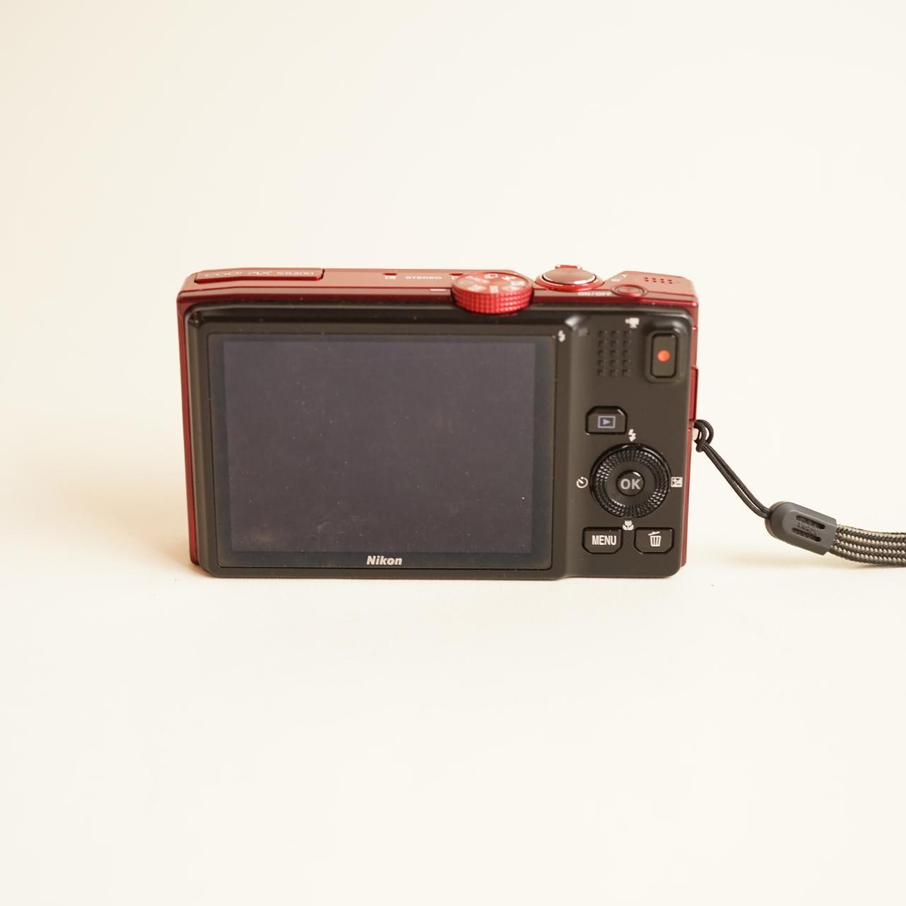 Nikon Coolpix S8200 Digital Camera | 16.1MP | Read Description | Red