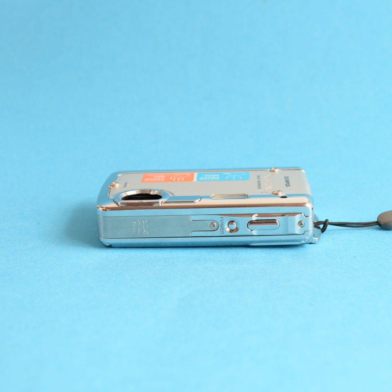 Olympus Stylus 720 SW Digital Camera | 7.1MP | Tested & Working | Silver