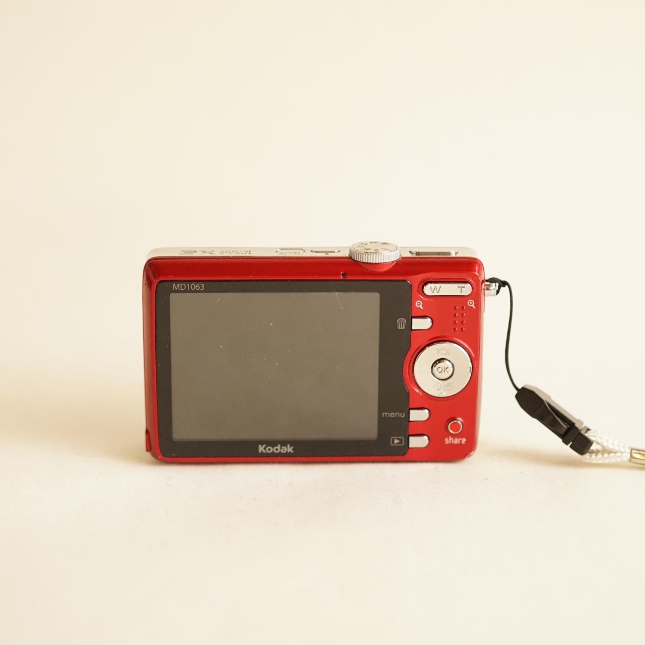 Kodak EasyShare MD1063 Digital Camera | 10.3MP | Read Description | Red