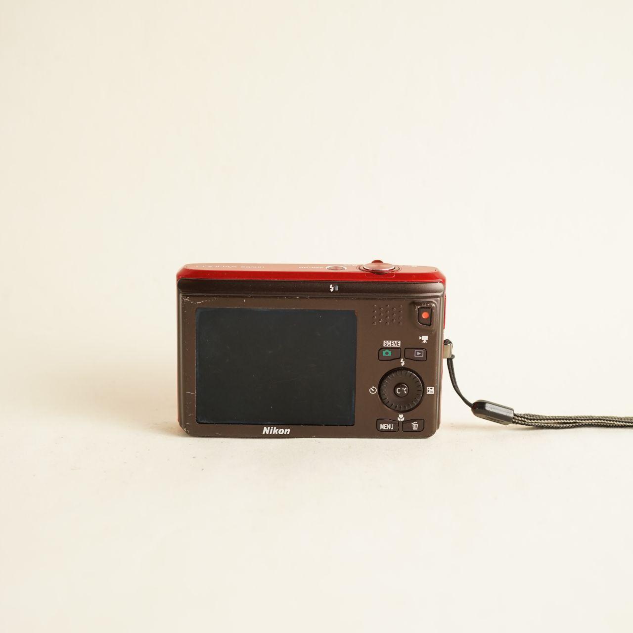 Nikon Coolpix S6300 Digital Camera | 16MP | Read Description| Red