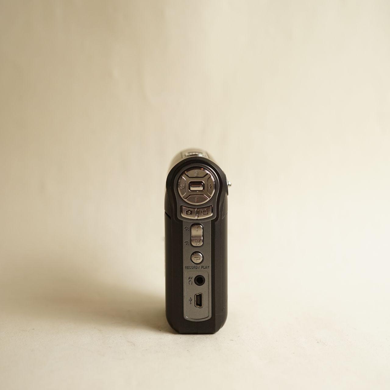 Vivitar DVR 550 Digital Camcorder | Tested & Working | Grey