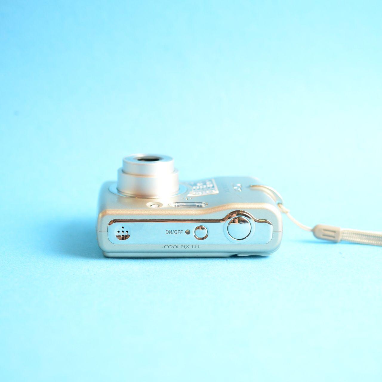 Nikon Coolpix L11 Digital Camera | 6.0MP | Tested & Working | Silver