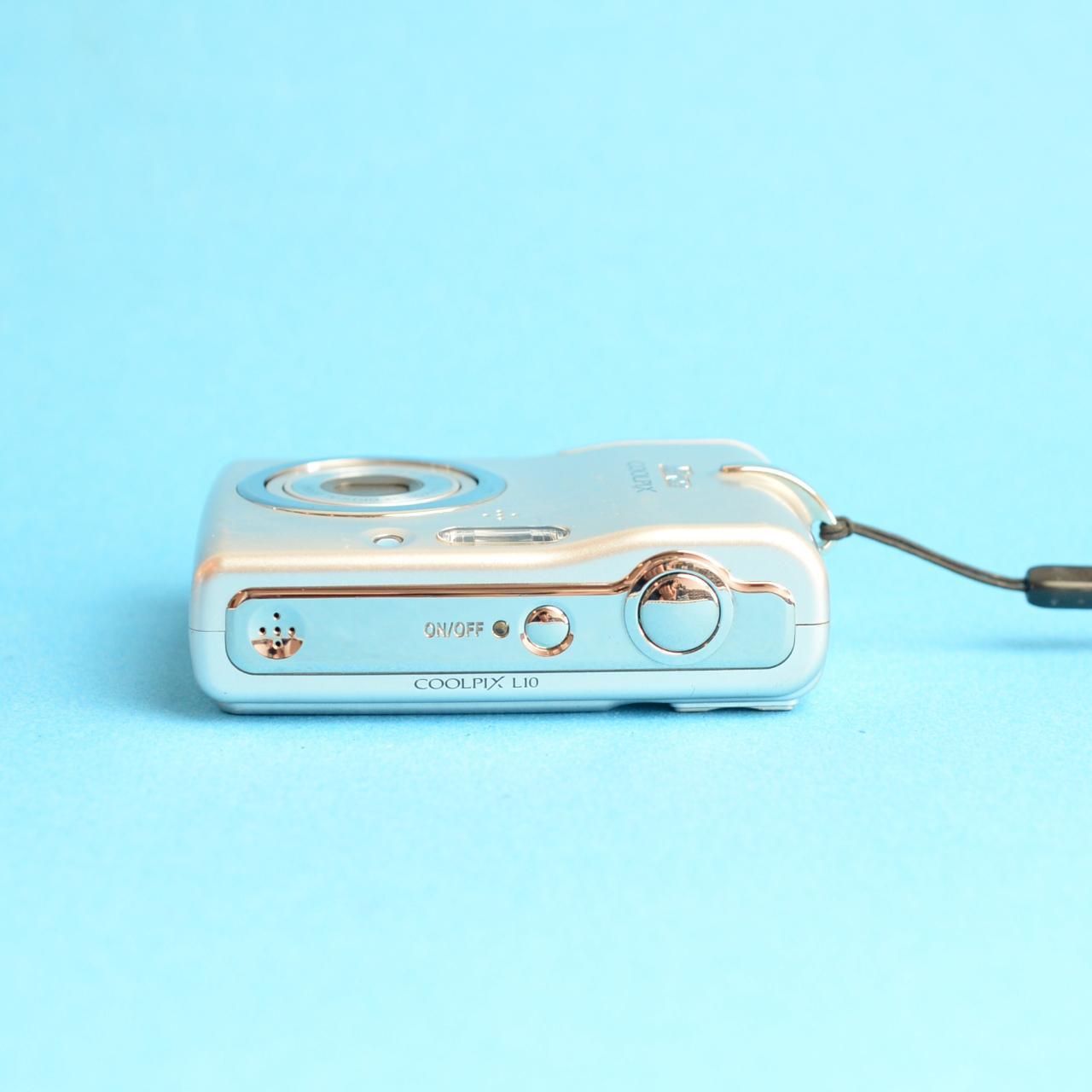 Nikon Coolpix L10 Digital Camera | 5.0MP | Tested & Working | Silver